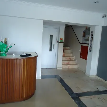 Гостевой дом Residencial Coroa D'ouro 3*