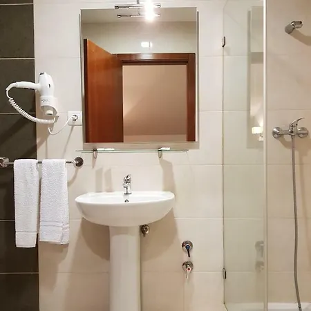 Residencial Coroa D'ouro 3*