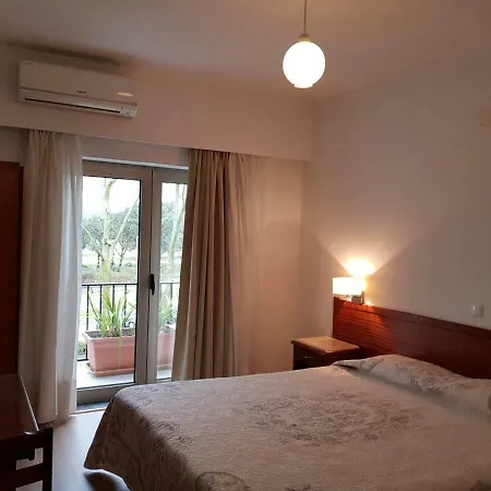 Гостевой дом Residencial Coroa D'ouro 3*